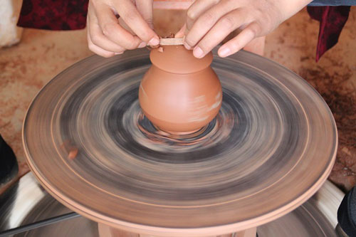 Jianshui Purple Pottery: greatness is within