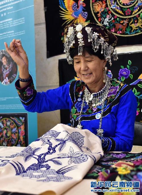 Chinese traditional handcraft arts show at CSA Expo