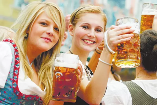 Revelers say 'prost' at Kunming's Oktoberfest