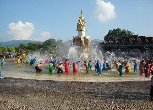 Water-Splashing Festival