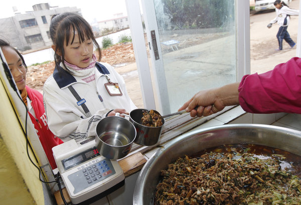 School turns wasteland into farm for students