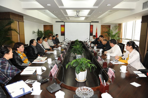 Qujing and Kunming discuss Party building works