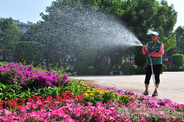 Pu'er speeds up urban construction to improve 