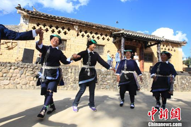 Chinese ethnic group benefit from ecological approach