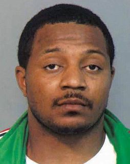 Inmate impregnates guards<BR>美一囚犯把监狱变'后宫'