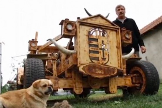 Man builds car out of wood<BR>匈牙利老农造纯木汽车