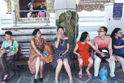 Thailand's economic outlook dims on fewer low-budget Chinese tourists