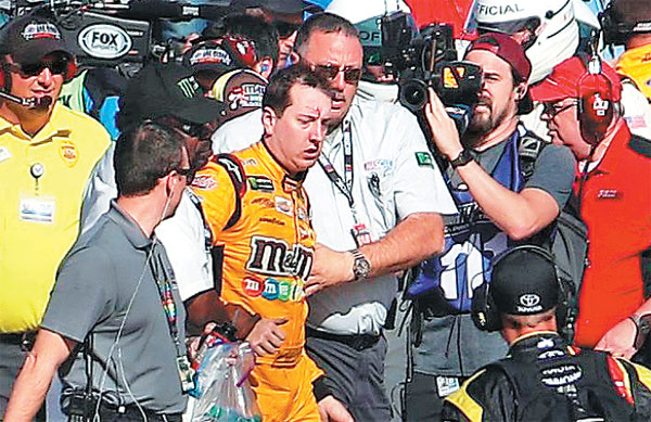 Punch-up in the pits bloodies Busch