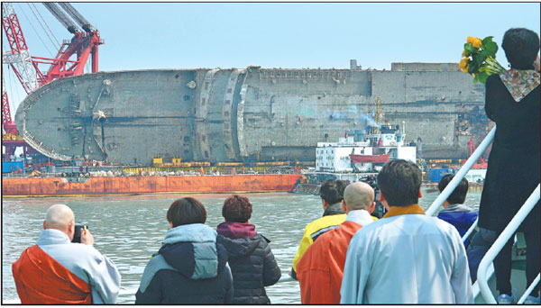 S.Korea ferry workers find human remains