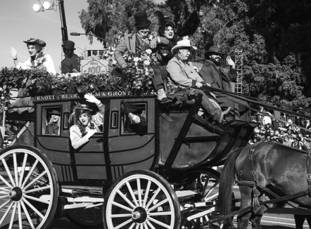 Chinese-themed float shines at 2020 Rose Parade