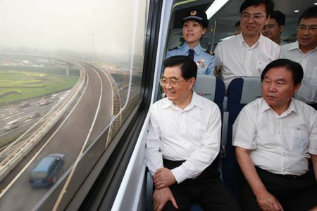 Chinese President Hu Jintao rode the Beijing metro system Wednesday to test the capital's transport preparations for the upcoming Olympic Games.