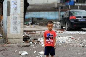 Schools for migrant workers' children closed in Beijing