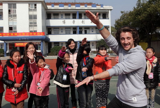 Should China enforce tighter rules on foreign teachers?