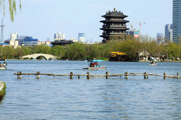 Jinan, a waterside city