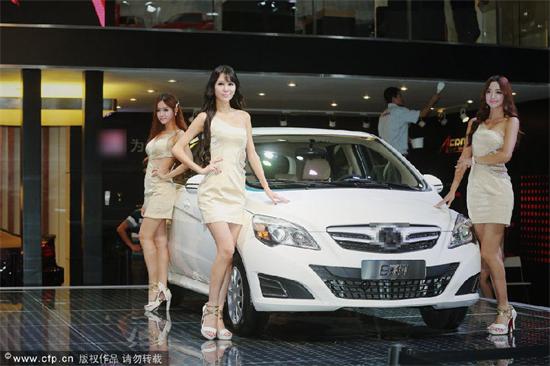 Are models necessary for auto shows?