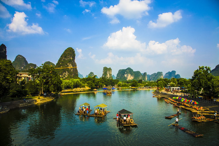 Yangshuo, um condado de karst landforms