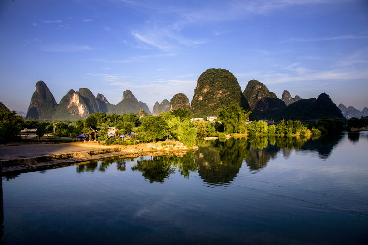 Yangshuo, um condado de karst landforms