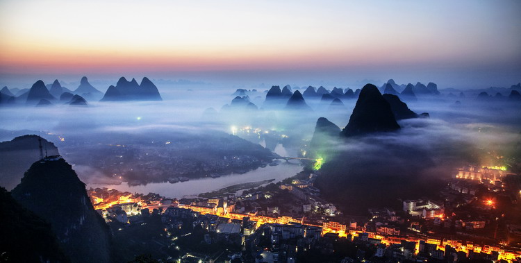 Yangshuo, um condado de karst landforms