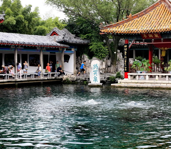 Springs bring pleasure and wealth to Jinan
