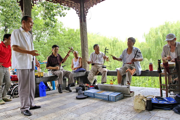 Springs bring pleasure and wealth to Jinan