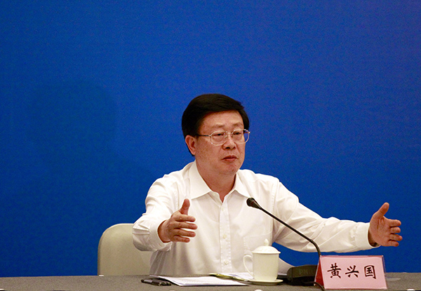 Tianjin's leader builds trust