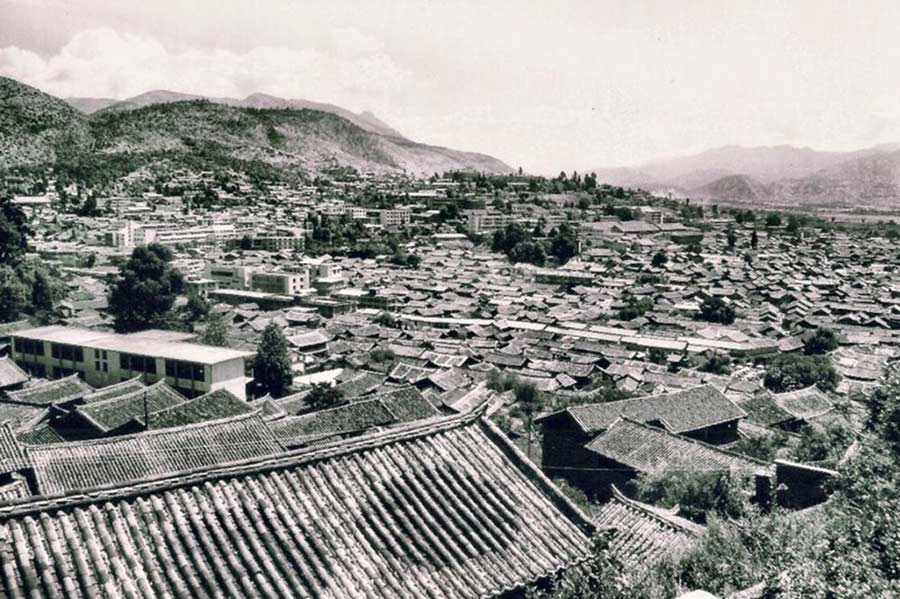 'Beyond the Clouds' - Lijiang in 1995