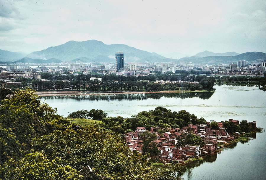 A railway that opened up southwest Guangdong