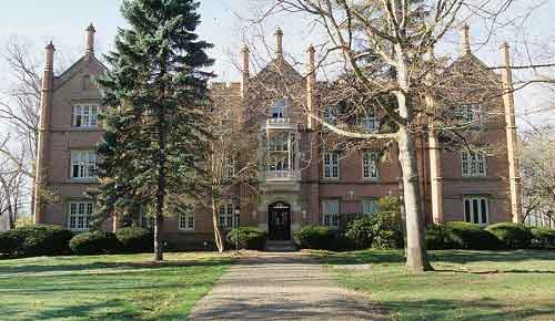 《福布斯》评出全球最美大学