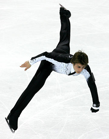 Brian Joubert from France performs during the figure skating men's Short Program at the Torino 2006 Winter Olympic Games in Turin, Italy, February 14, 2006. [Reuters]