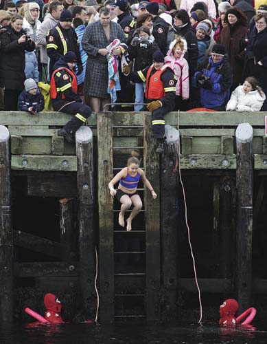 ,,Polar Bear swim,,Vancouver,