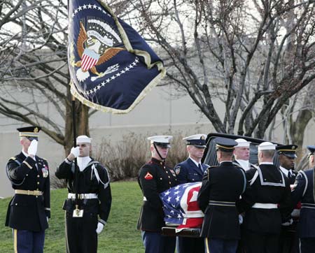 The casket of former U.S. President Gerald Ford arrives at the Gerald R Ford Museum in Grand Rapids, Michigan January 2, 2007.