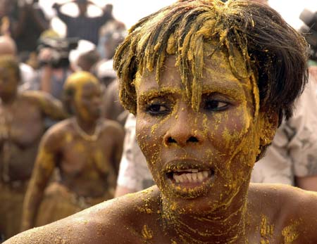 A Voodoo practitioner chants and dances during the Voodoo Day celebrations in Ouidah January 10, 2007. Thousands of people from all over Benin gather in Ouidah, a former slave port on the Atlantic Ocean, 40 km (25 miles) from Cotonou, Benin's capital city, revered as the cradle of voodoo and offer prayers and sacrifices to their gods. About 60% of the country's 6.3 million people practice voodoo.