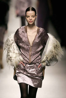 A model presents a creation from Portuguese designer Luis Buchinho's Autumn/Winter 2007-2008 collection during Lisbon Fashion Week March 10, 2007.
