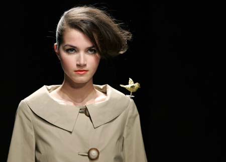 A model presents a creation from Portuguese designer Anabela Baldaque's Autumn/Winter 2007-2008 collection during Lisbon Fashion Week March 11, 2007.