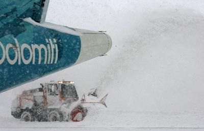 Snow raids Europe
