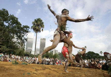Aboriginal dancers perform in Sydney
