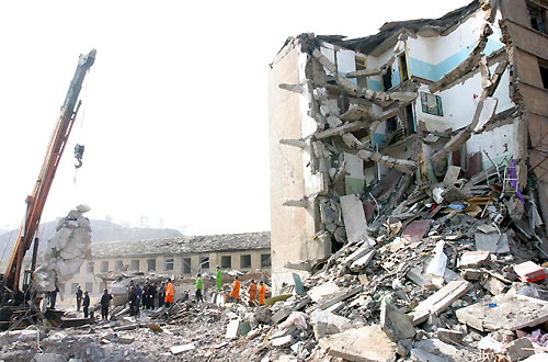 Blast at hospital dormitory kills 27