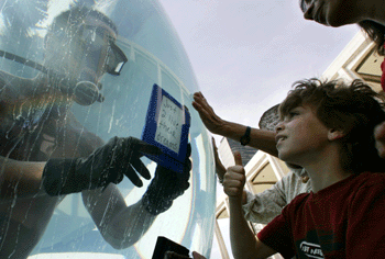 Magician on his fifth day underwater