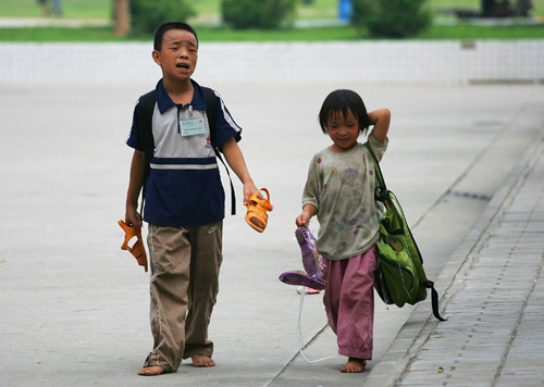 Children at a poor district in Guangdong