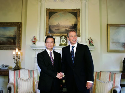 Premier Wen meets with British PM Tony Blair