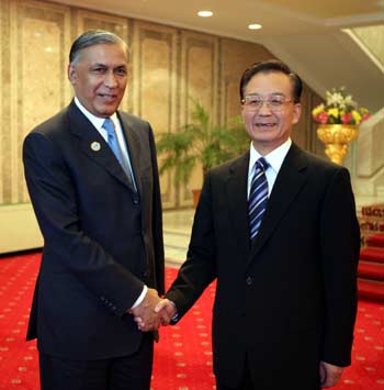 Wen at SCO meeting in Dushanbe