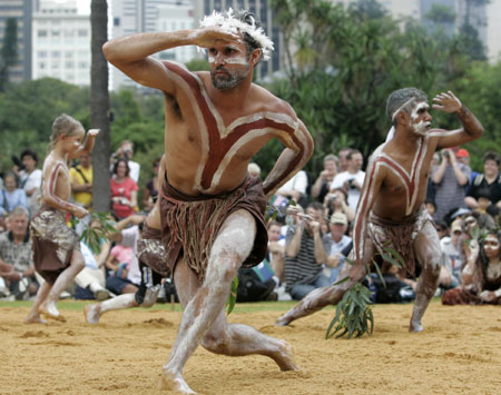 Aboriginal dancers perform in Sydney