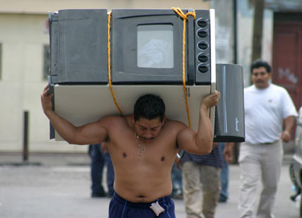 Giant hole swallows homes in Guatemala