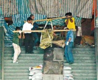 Statue of former KMT chief cut into pieces