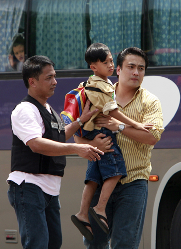 Student hostages frees in Manila