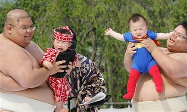 Baby-crying Sumo contest in Tokyo