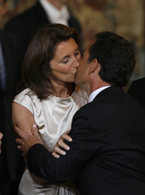 Sarkozy sworn in as president