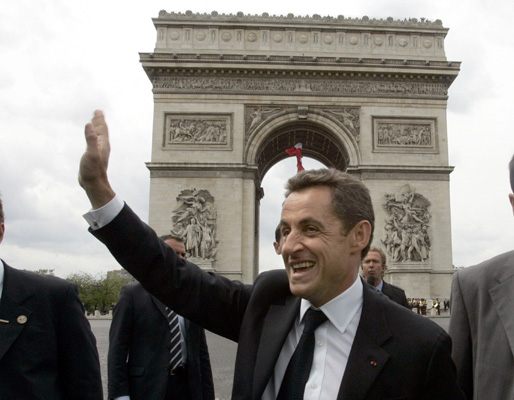 Sarkozy sworn in as president