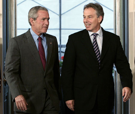 Bush welcomes Blair in Washington
