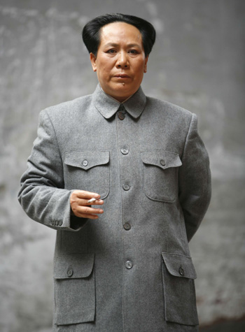 Woman imitates Chairman Mao